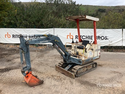 Mitsubishi ME15 Mini Excavator