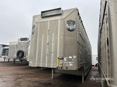 2017 Merritt 53 ft T/A Spread Axle Livestock Trailer