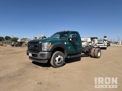 2016 Ford F450 XL 4x2 を見 Cab and Chassis