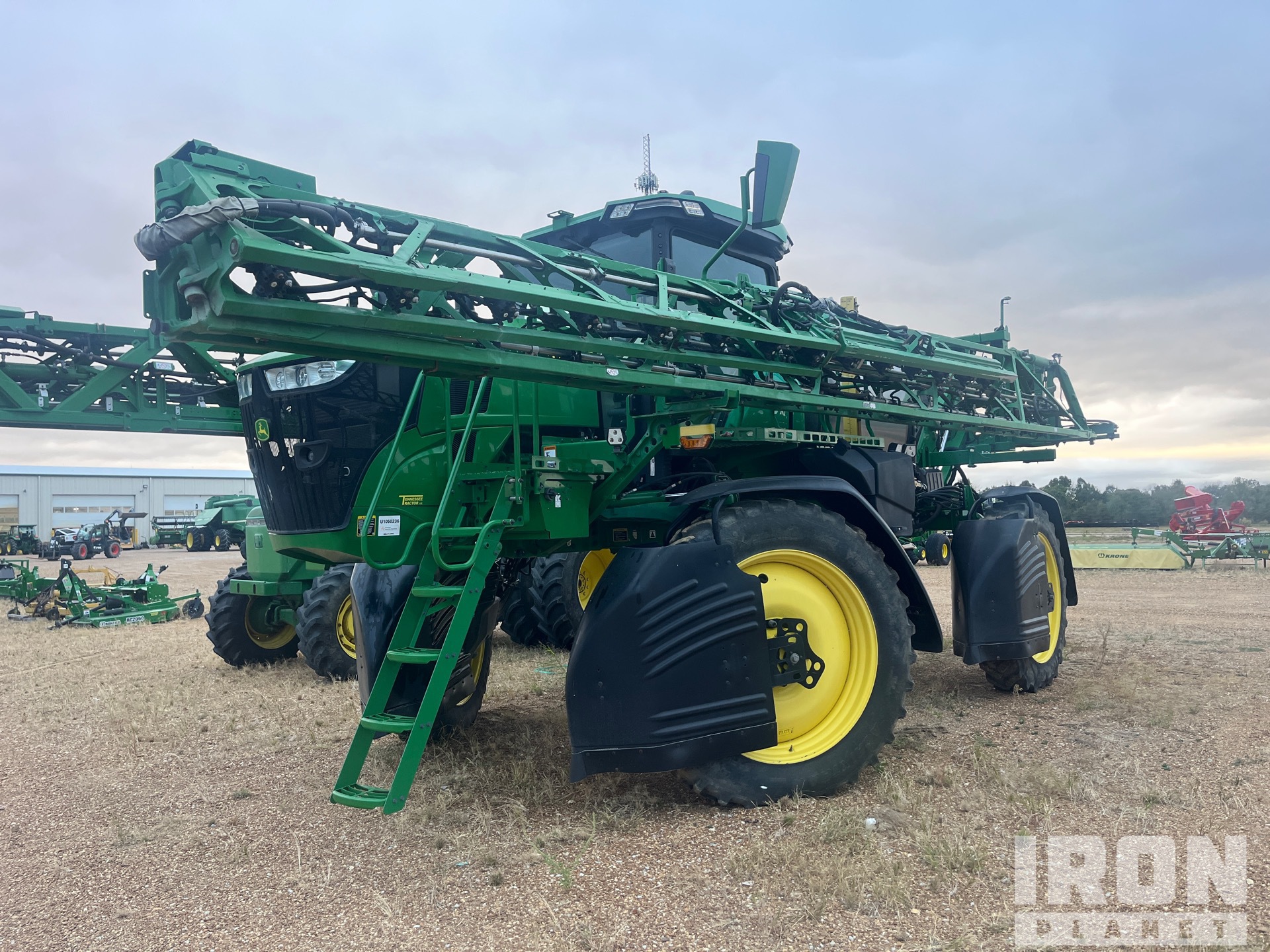 2022 John Deere 410R 120 ft 4x4 High Clearance Self-Propelled Sprayer (Inoperable)
