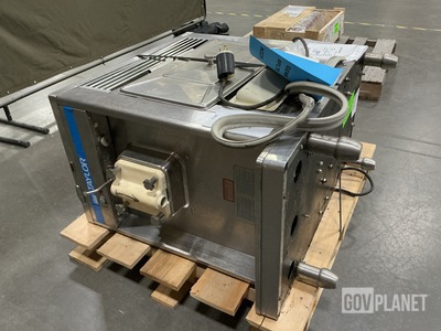 Taylor 071027B000 Soft Serve Ice Cream Machine