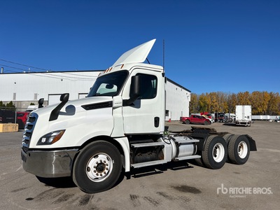 2020 Freightliner Cascadia 126 6x4 Ciągnik siodłowy T/A z kabiną dzienną