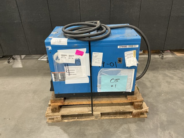 Miller Dimension 652 Welder Power Source