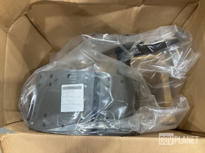(8) Bendix K046466 Brake Assemblies