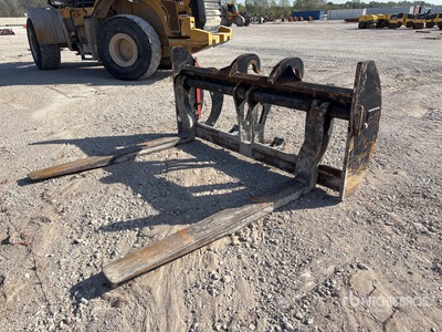 96 in Wheel Loader Forks - Fits Cat 950M