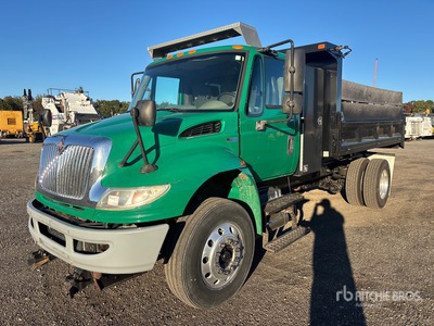 2014 International 4300 4x2 8 foot snow plow S/A Dump Truck