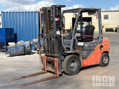 2012 Toyota 8FD 4500 lb Pneumatic Tire Gabelstapler