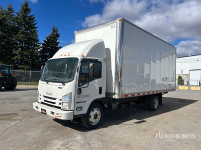 2022 Isuzu NRR 4x2 Van Truck