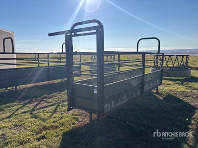 14 ft 9 in x 2 ft 8 in Cattle Alley (Unused)