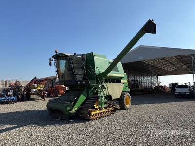 2006 John Deere 1450 CWS Combine Harvester
