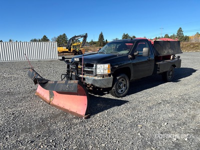 2013 Chevrolet Silverado 2500HD 4x4 Snow Plow Truck