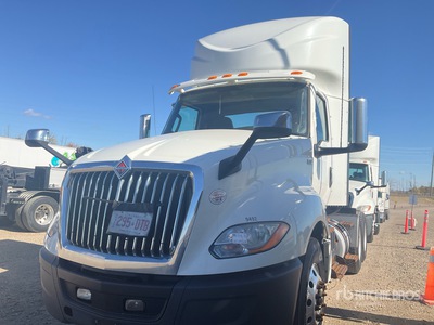 2019 International LT625 Ciągnik siodłowy T/A z kabiną dzienną