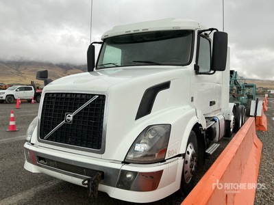 2015 Volvo S/A Day Cab Truck Tractor