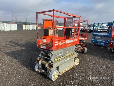 2014 Skyjack SJIII3219 Electric Podnośnik nożycowy (Inoperable)