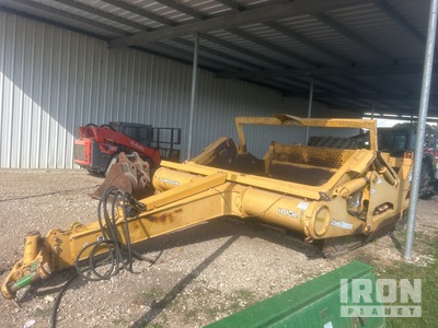 2005 John Deere 1810E 4 Tire Hydraulic Pull Scraper