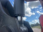 Hydraulics with Thumb Cylinder