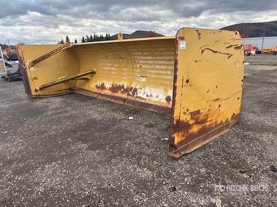 192 in Wheel Loader Box Scraper - Fits Cat 980
