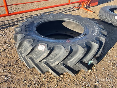 Quantity of (1) BKT 520/85R38 Opony