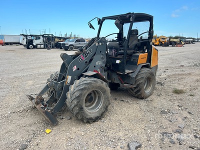 Giant V6004T Wheel Loader (Inoperable)