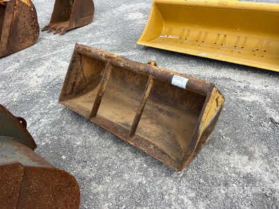 50 in Cleanup Excavator Bucket
