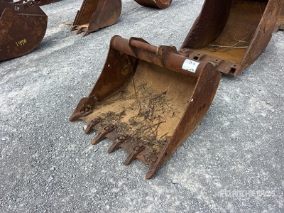 Harford 34 in Digging Excavator Bucket