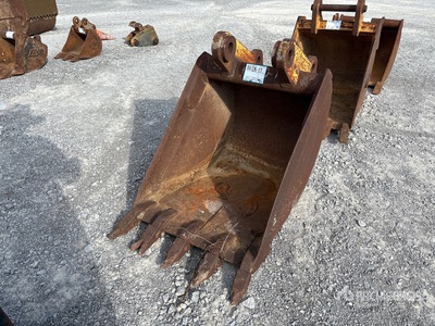 24 in Excavator Bucket - Fits Cat 311