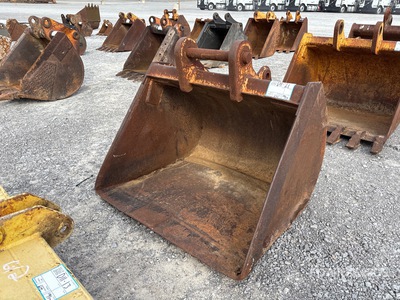 36 in Cleanup Backhoe Rear Bucket - Fits Case 580K