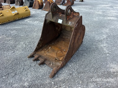 34 in Digging Excavator Bucket - Fits Cat 323
