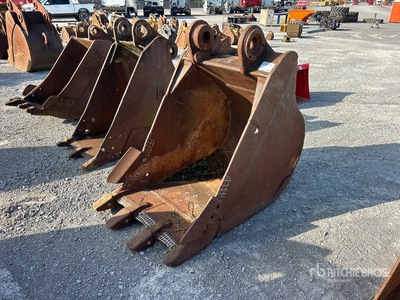 36 in Digging Excavator Bucket - Fits Cat 330
