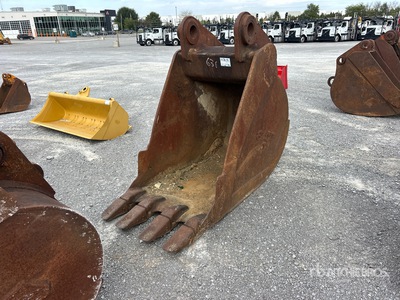 Esco 36 in Digging Excavator Bucket - Fits Cat 345