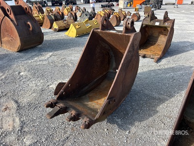 28 in Digging Excavator Bucket - Fits Cat 320