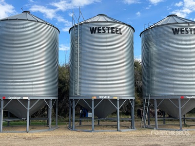 Westeel 1805 +/- 4800 bu 5 Ring Hopper Grain Bin