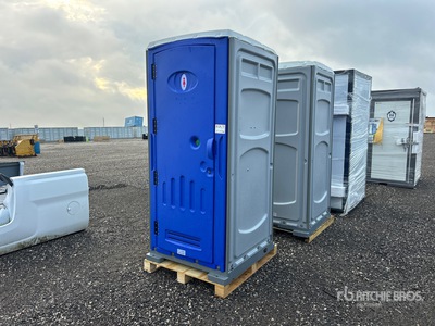 TMG FMT10F 3 ft 4 in x 3 ft 4 in 50 gal H 7 ft 3 inches Portable Toilet (Unused)