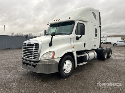 2015 Freightliner Cascadia 125 6x4 T/A Slaapcabine Trekker