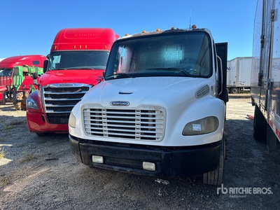 2006 Freightliner M2 106 4x2 Ciężarówka z płaską platformą