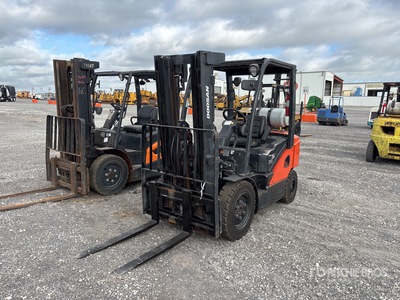 Doosan G25N-7 4600 lb Pneumatic Tire Forklift