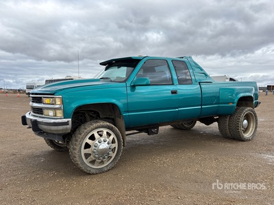 1994 Chevrolet 3500 4x4 Extended Cab Pickup
