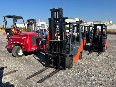 2019 Toyota 8FGCU32 5720 lb Cushion Tire Forklift
