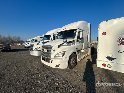 2020 Freightliner Cascadia 126 6x4 Sleeper Truck Tractor