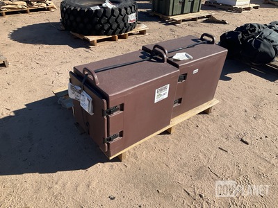(2) Cambro UPC400-157 Insulated Food Containers
