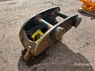 Esco Excavator Coupler - Fits Deere 450D LC