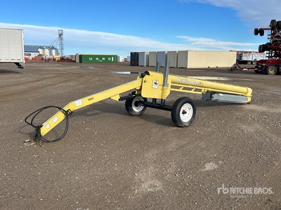 HydraShovel Pull-type Bin Sweep