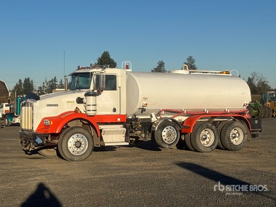 Kenworth T800 8x4 Wassertank-Lkw