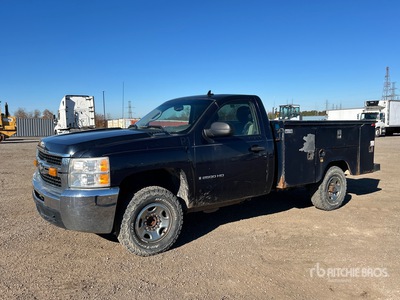 2008 Chevrolet Silverado 2500HD LT 4x2 Utility Truck