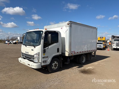 2015 Isuzu NPR 4x2 Furgoneta caja cerrada