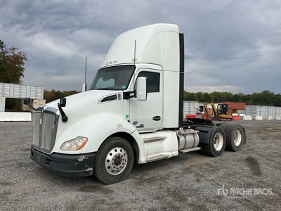 2016 Kenworth T680 6x4 Ciągnik siodłowy T/A z kabiną dzienną