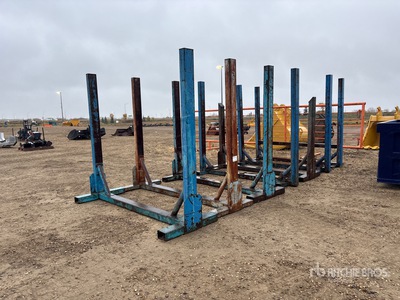 Quantity of (7) Pipe Bunks Pièces diverses