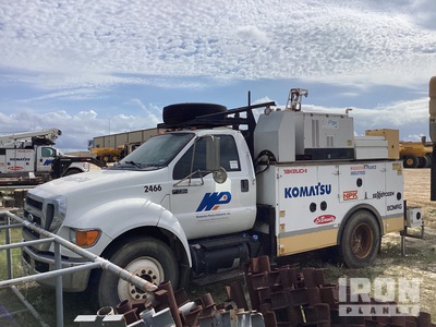 2013 Ford F-750 XL 4x2 Camion de service