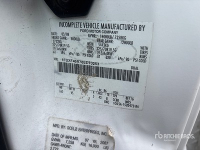 2008 Ford F-450 XL 4x2 Camion à Plateau