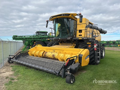 2023 New Holland CR9.90 Combine Harvester